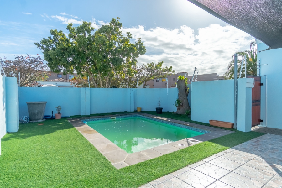 3 Bedroom Property for Sale in Parklands Western Cape